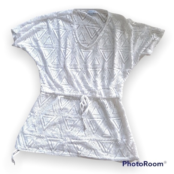 Swimsuit coverup. White geometric cut outs. Victoria Secret look - Picture 1 of 9